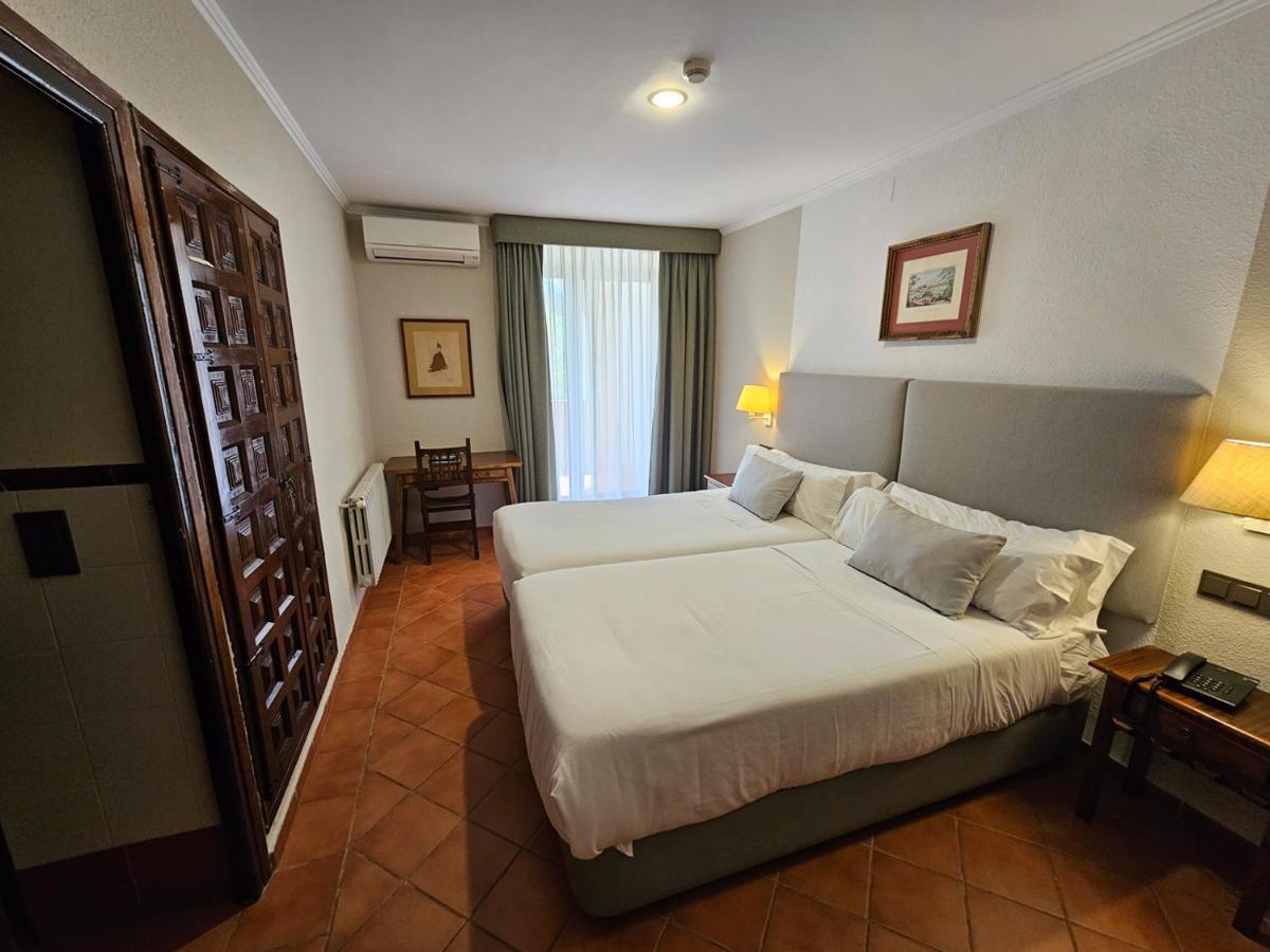Monasterio De Piedra Hotel Nuévalos Екстериор снимка