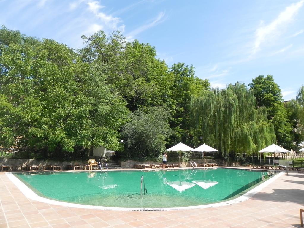 Monasterio De Piedra Hotel Nuévalos Екстериор снимка