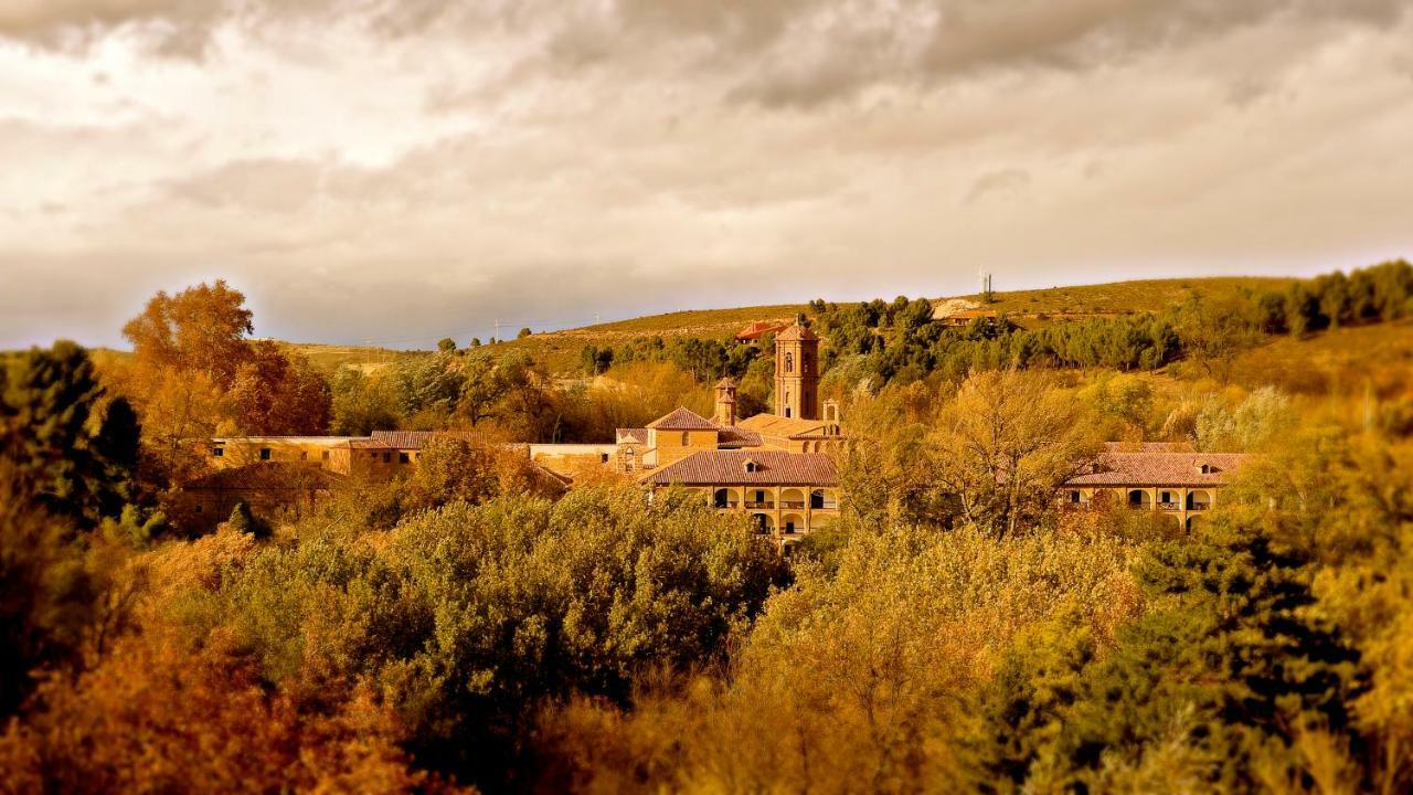 Monasterio De Piedra Hotel Nuévalos Екстериор снимка