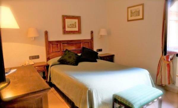 Monasterio De Piedra Hotel Nuévalos Екстериор снимка